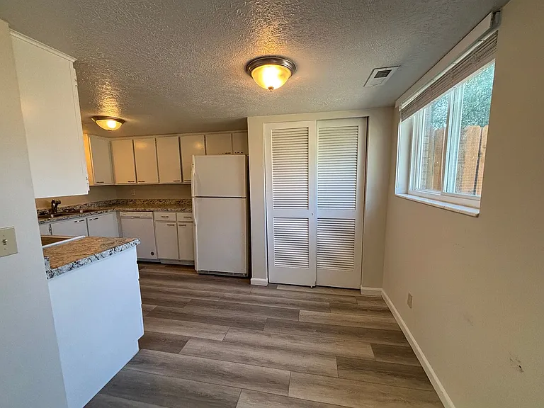 1815 E Vine St — Photo 3
