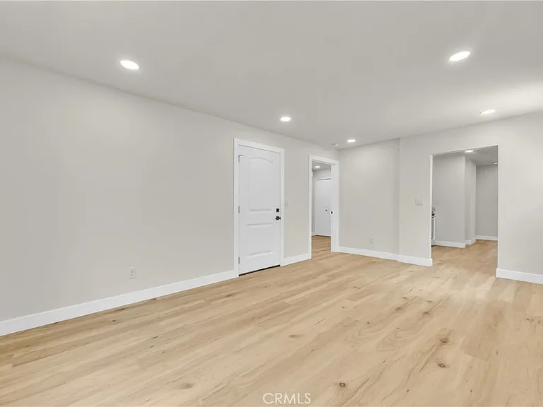 116 N Cornell Ave — Photo 4