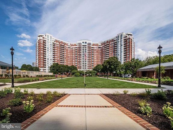 2nd image of 5809 Nicholson Ln APT 909