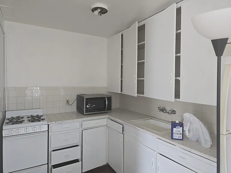 1467 E Main St #D — Photo 4
