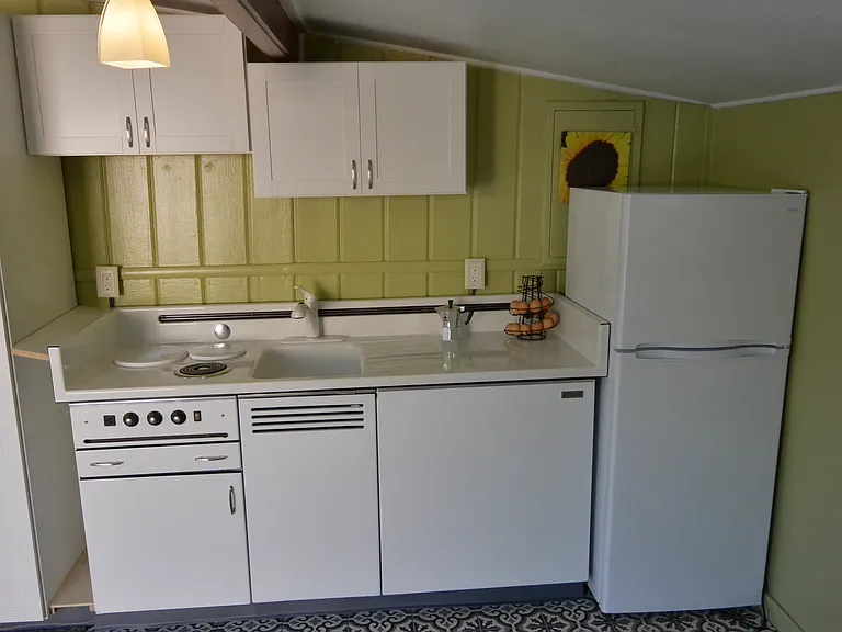 108 Allen Way #B — Photo 3