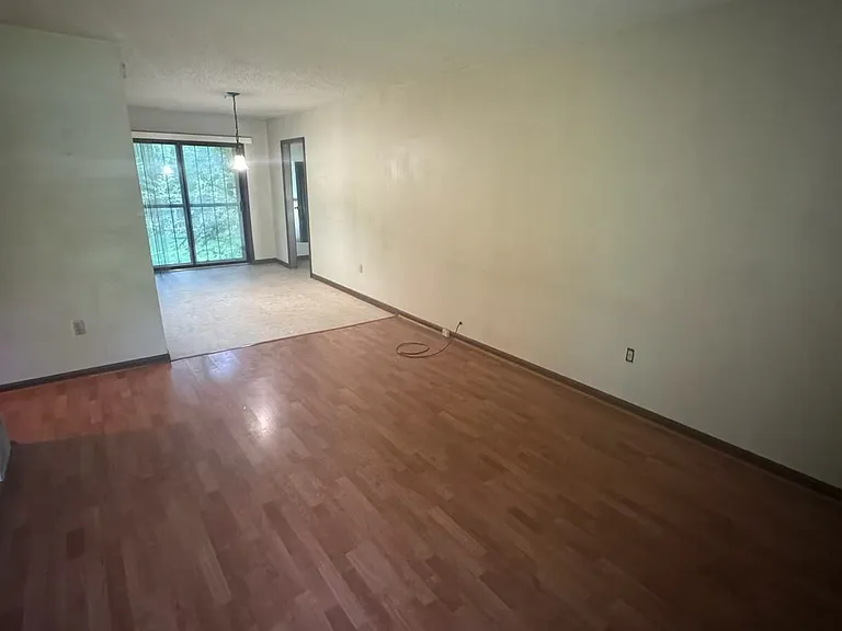 835 Englewood Cv — Photo 4