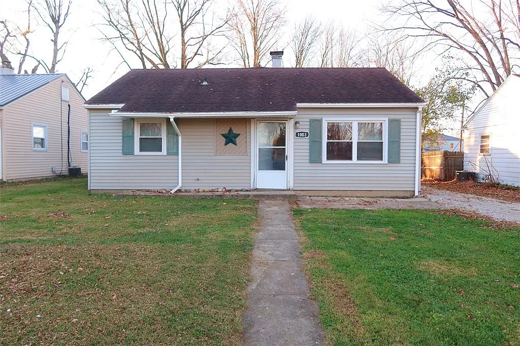 1003 Fairview Ave photo 1