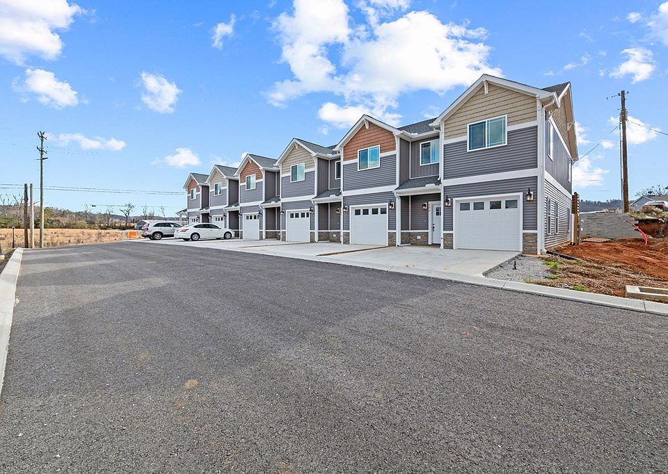 1038 E Main St Livingston TN Zillow