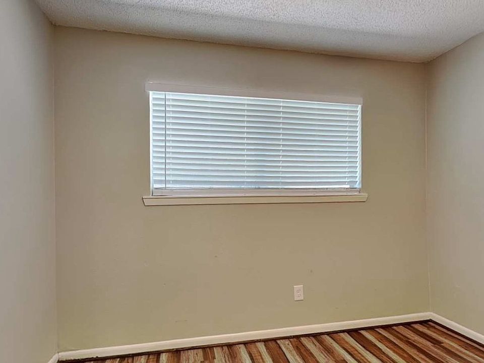 1st image of 8323 Autumn Willow Dr