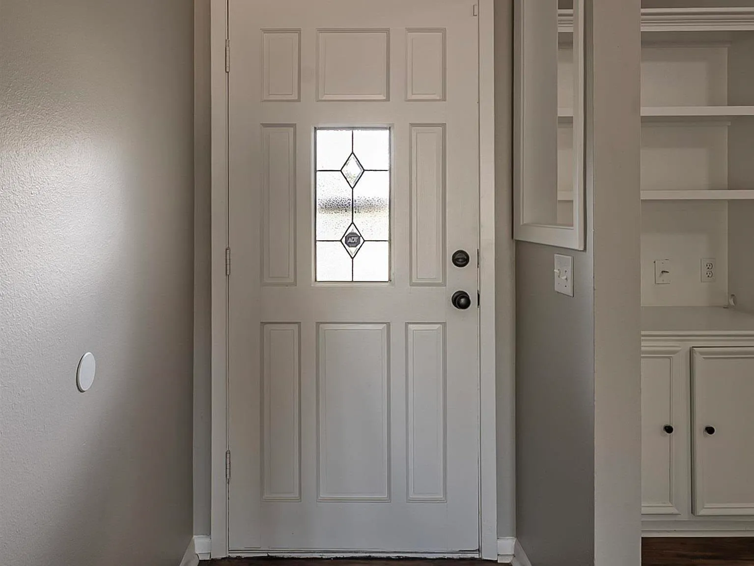4 bed, 3.0 bath, 2457 sqft, $2,500 — Photo 4