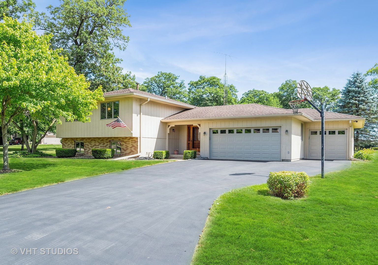 8S845 Toronto St, Big Rock, IL 60511 Zillow