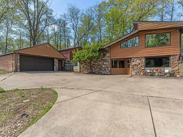 10511 Jefferson Rd, Osceola, IN 46561