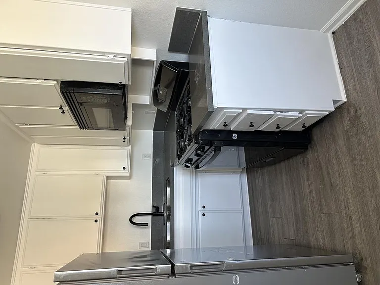 520 E Avenue Q4 — Photo 10