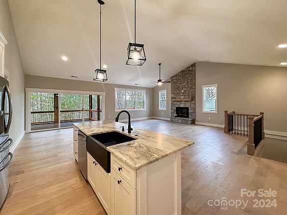 4th image of 217 Byron Forest Dr