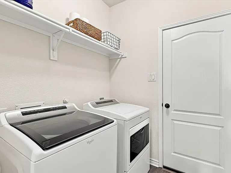 2613 Wayne Ave — Photo 23