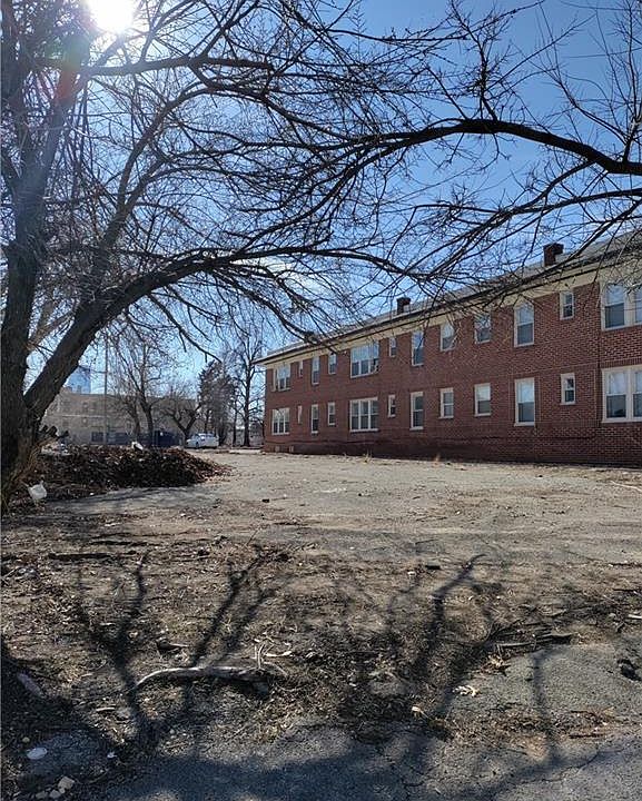 2nd image of 112 NW 15th St #16