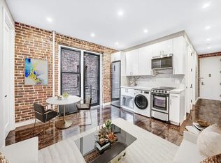 228 8th Ave #2C, New York, NY 10011