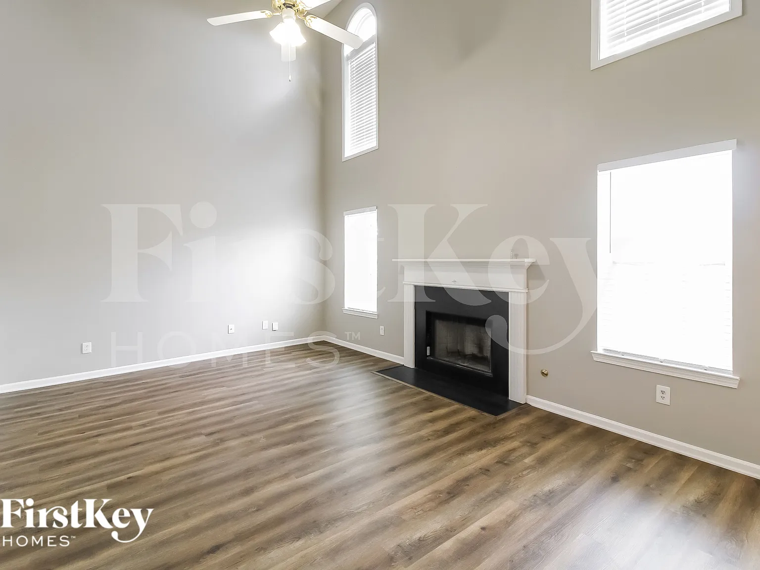 4 bed, 2.5 bath, 2254 sqft, $2,060 — Photo 4