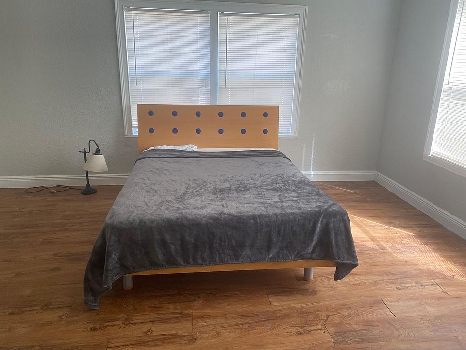 very spacious bedroom