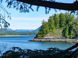 261 Cedar St, North Cowichan, BC V0R 1K3