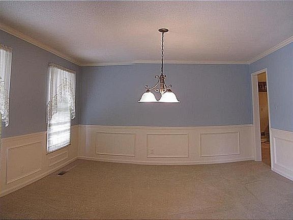 2nd image of 720 Kingswood Dr