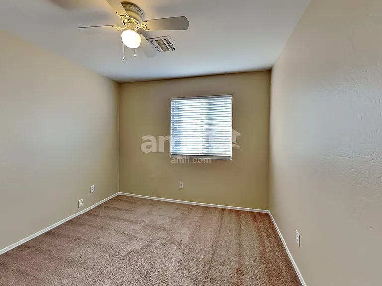 15995 W Monroe St — Photo 19