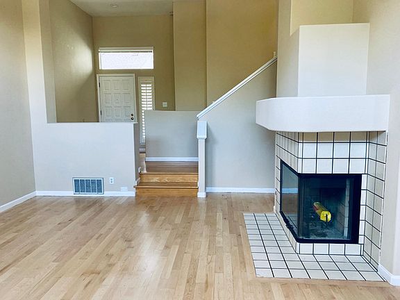 Fireplace, LED ceiling lights, bright sunlight throughout the house!
