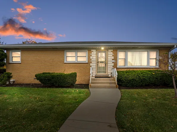 8801 Oleander Ave, Morton Grove, IL 60053