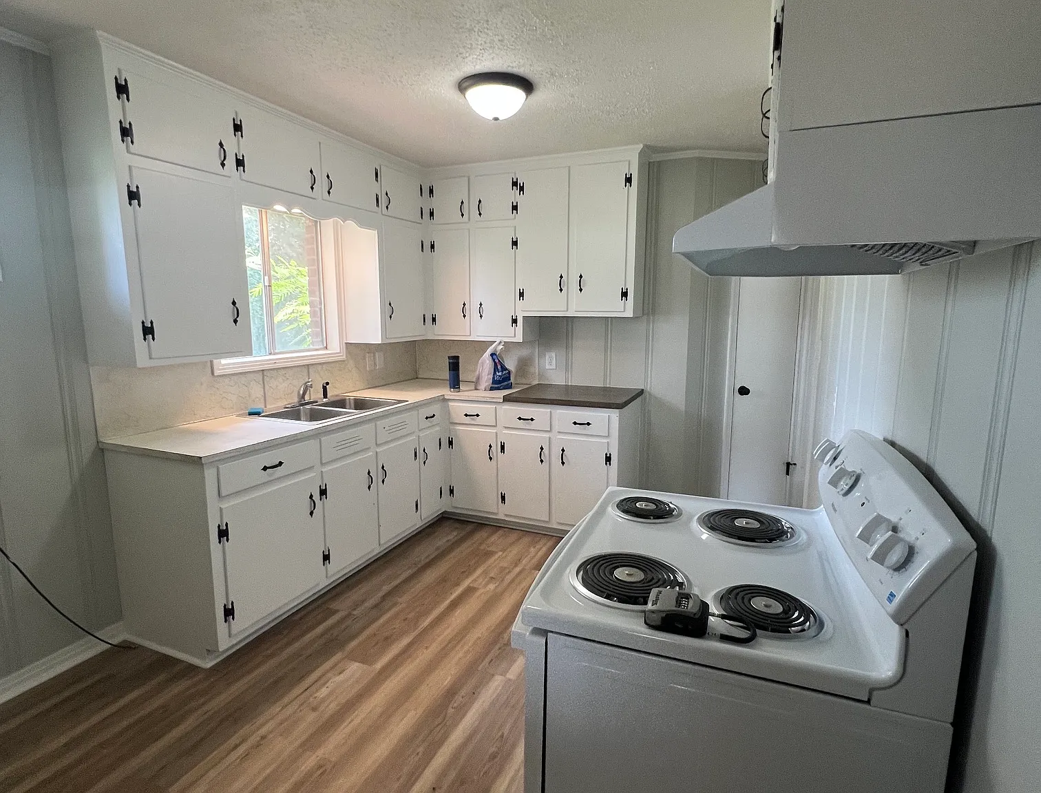 3 bed, 1014 sqft, $750 — Photo 1