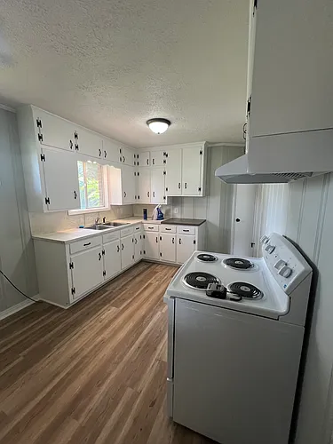 60008 Woodland Ave Photo 1