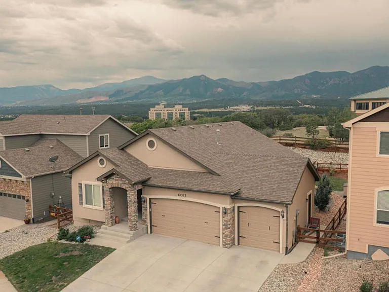 12322 Bandon Dr — Photo 2