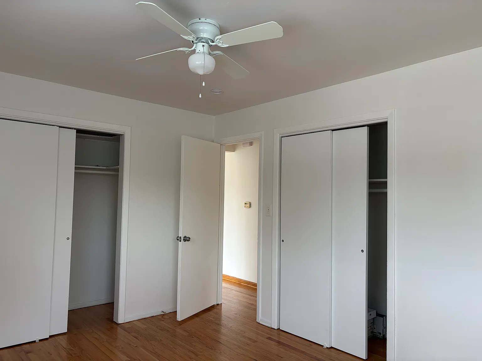 2 bed, 1000 sqft, $2,150 — Photo 3