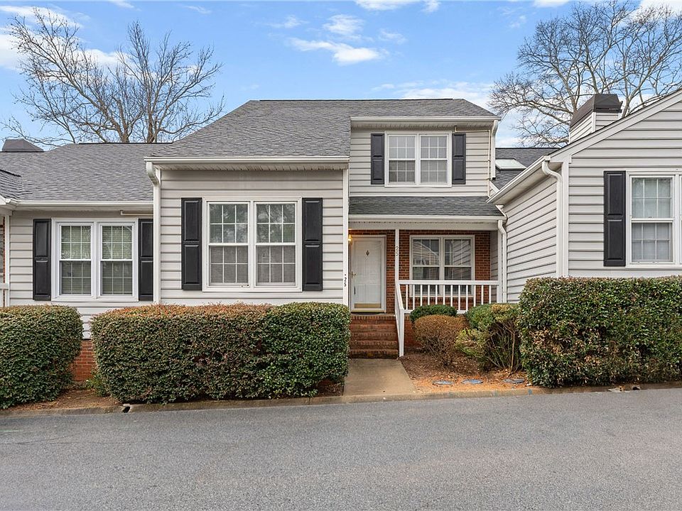 1st image of 40 Wood Pointe Dr Unit 25