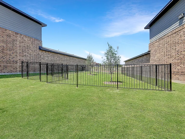 Willow Crossing Townhomes — Photo 6