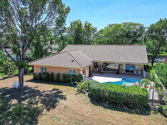 5th image of 4636 Rothschild Drive