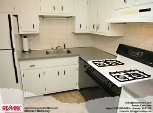5140 Washington St APT 4, West Roxbury, MA 02132