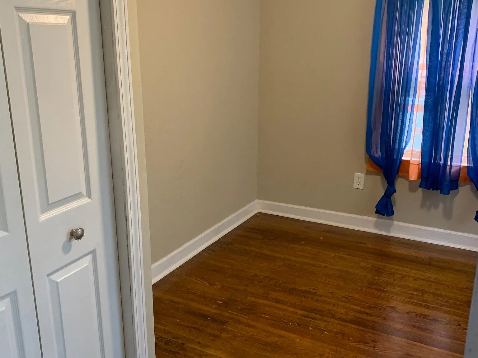 4 bed, 1200 sqft, $1,500 — Photo 3