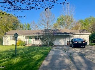 11908 Hillcrest Dr, Kenton, OH 43326