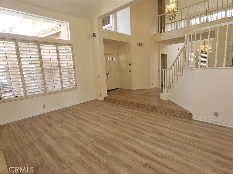 2162 Ventia — Photo 29