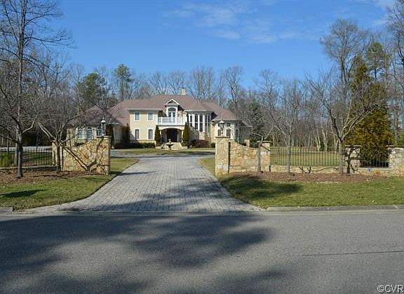 2nd image of 455 Rivergate Dr