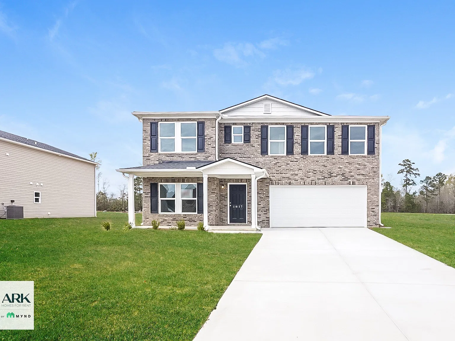 5 bed, 3.0 bath, 2702 sqft, $2,495 — Photo 2