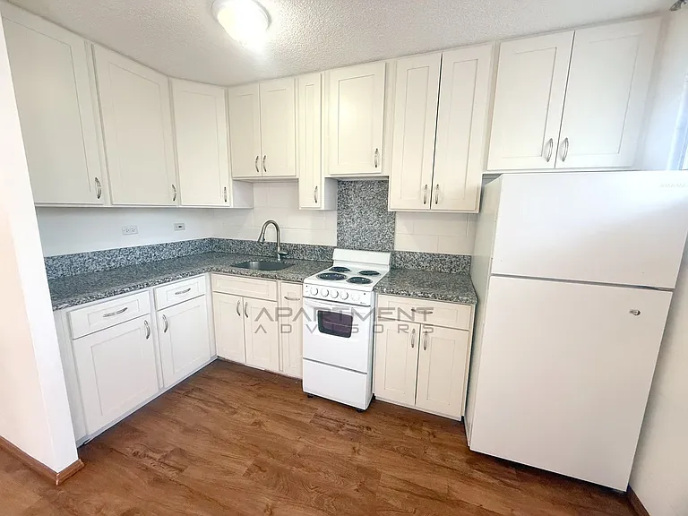 2717 S King St — Photo 11