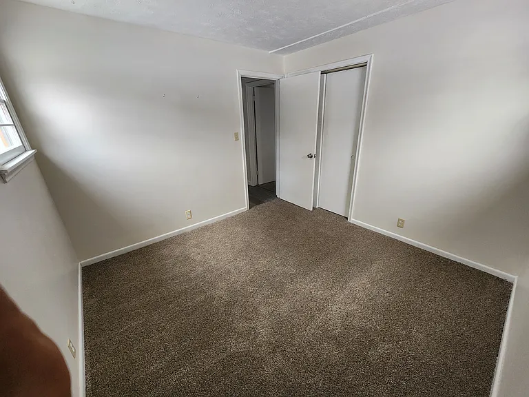 505 Wilshire Dr #7 — Photo 7