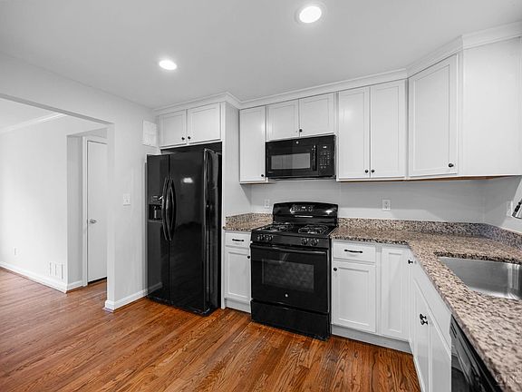 5th image of 3906 N Fordham Pl