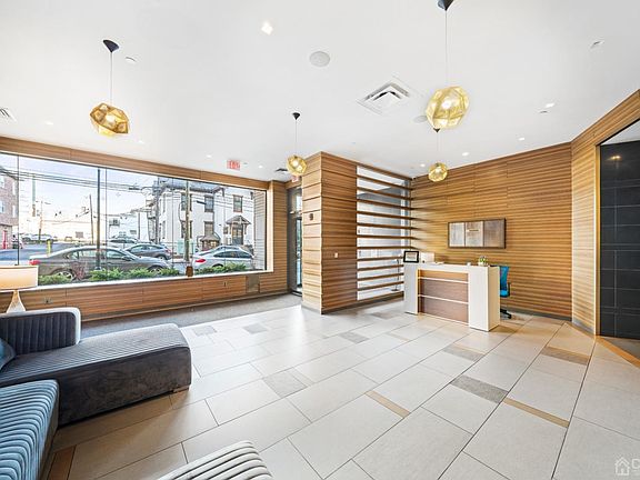 2nd image of 110 Somerset St APT 2210