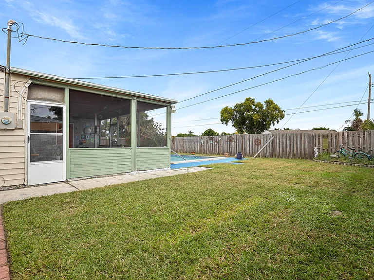 9412 Bellewood St — Photo 30