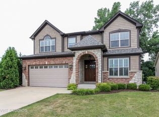 231 Kendall Ct, Buffalo Grove, IL 60089
