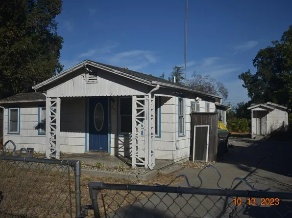 2611 W Acacia St, Stockton, CA 95203
