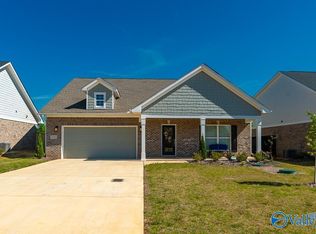 111 Harvest Moon Dr, Harvest, AL 35749