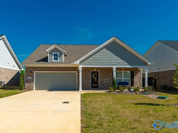 111 Harvest Moon Dr, Harvest, AL 35749