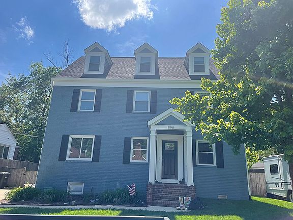 5th image of 808 S Ivy St