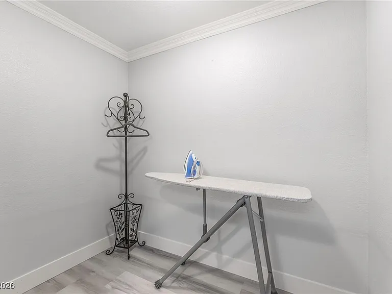 2419 Vegas Valley Dr — Photo 25