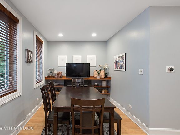 3rd image of 2235 W Lawrence Ave #1S
