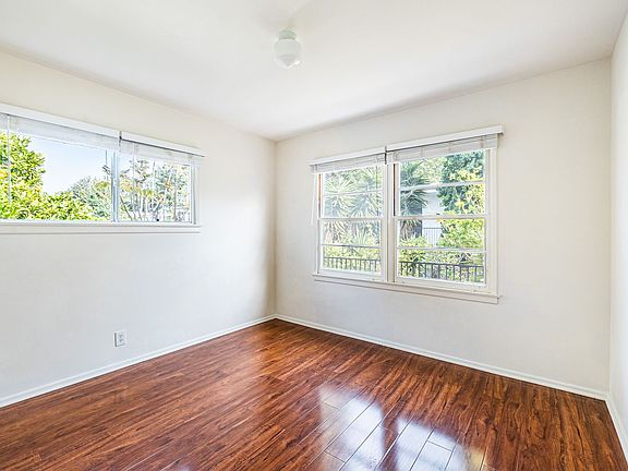 3rd image of 954 21st St APT D
